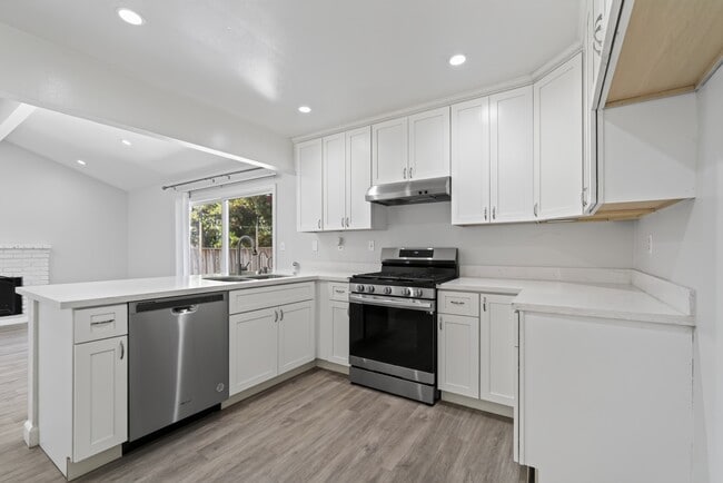 Photo - 5607 Goldfield Dr