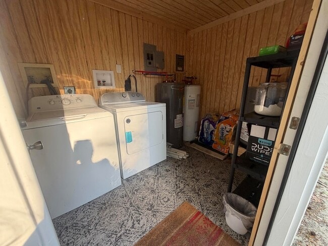 Photo - 2018 Pinopolis Rd