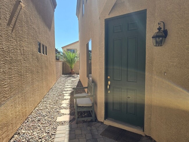 Photo - BEAUTIFUL 2 STORY HOME WITH UPGRADES*3 LARGE BEDROOMS*OPEN FLOORPLAN*