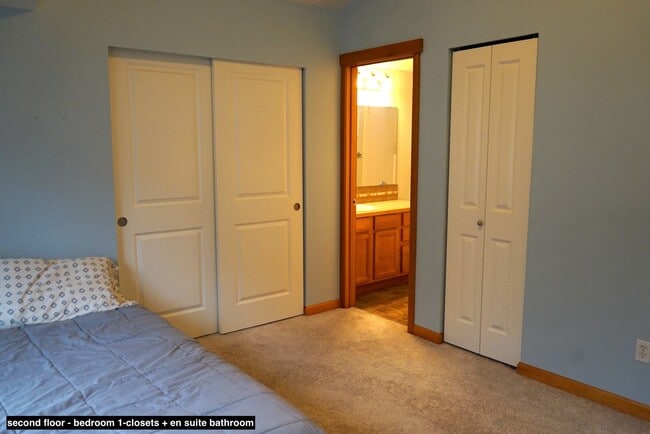 Photo - 2800 NE 137th St