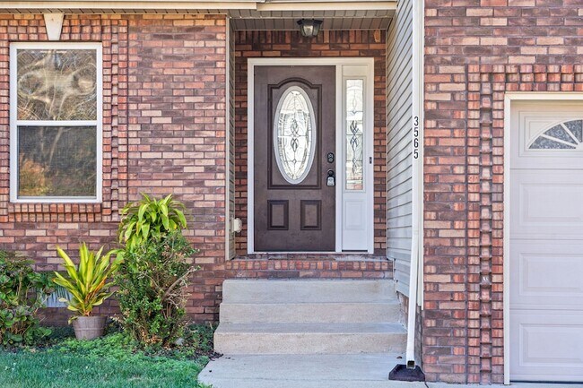 Photo - 3565 Southwood Dr
