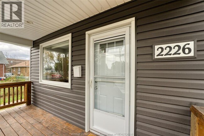 Photo - 2226 Mercer St