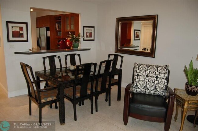 Photo - 575 Oaks Ln Unidad 303