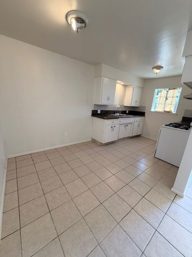 Photo - Buena Vista St Unit C