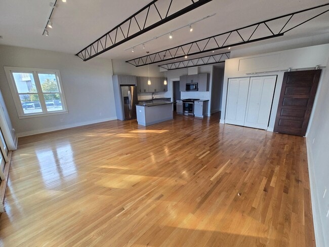 Building Photo - 111 W Main St Unit 203