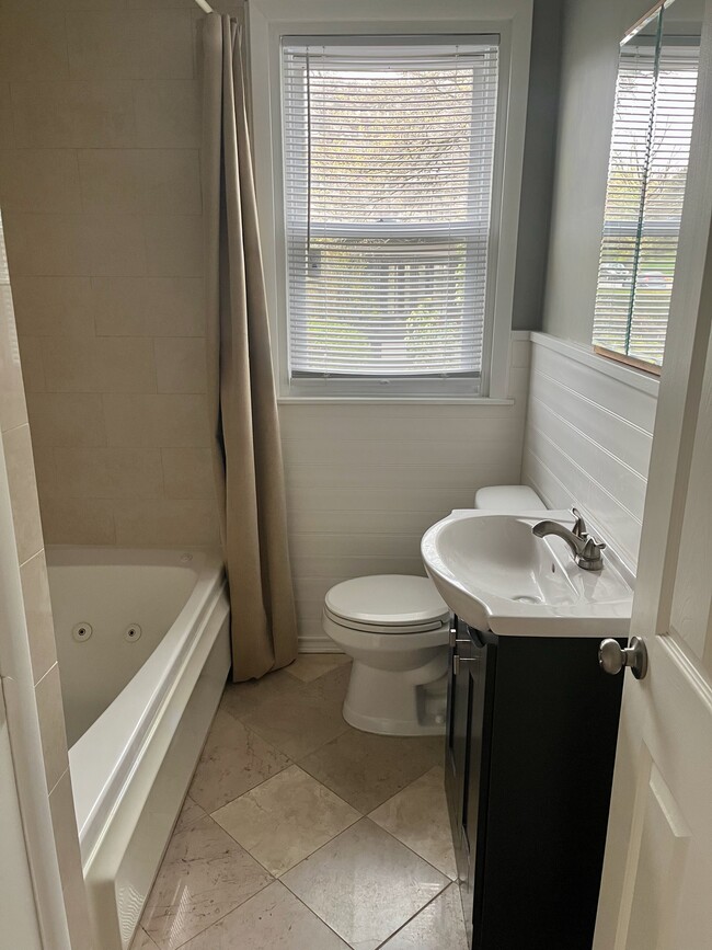 Photo - 7001 Germantown Ave Unit 2nd Floor