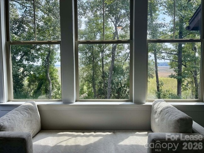 Building Photo - 5551 Colonial Chatsworth Cir Unit 116.c