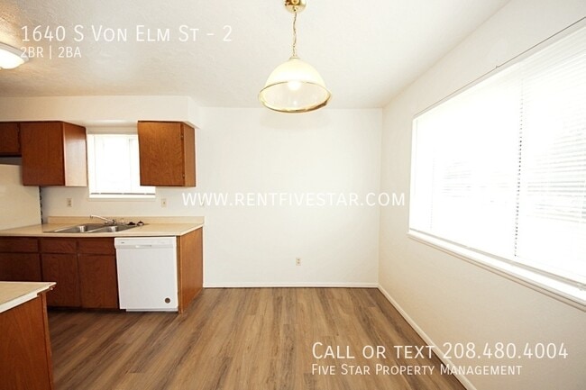 Photo - 1640 S Von Elm St Unidad 2