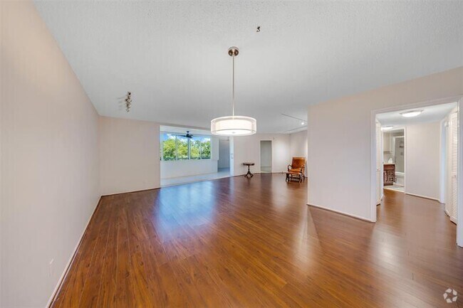 Building Photo - 805 Cypress Blvd Unit 508 Rental