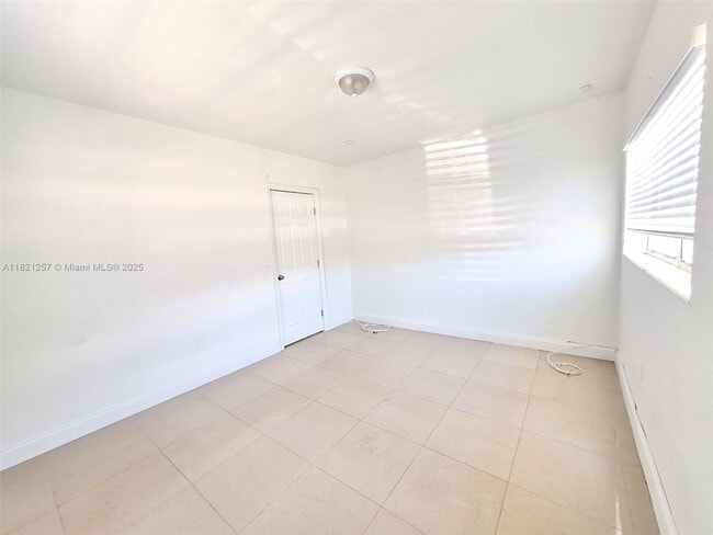 Photo - 1542 NE 109th St Unidad 2