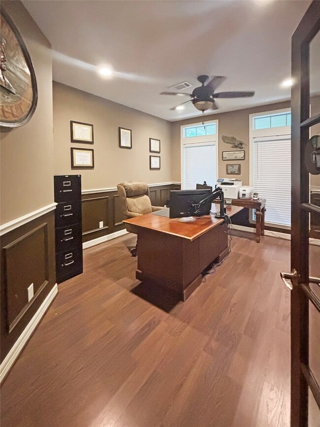 Photo - 289 Broadmoor Dr