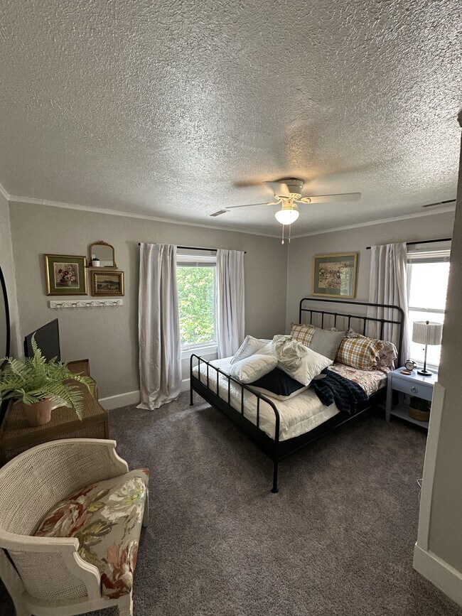 Photo - 1508 E Main St