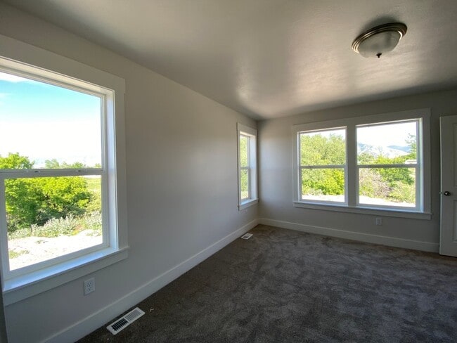 Photo - 1403 W Creekside Dr