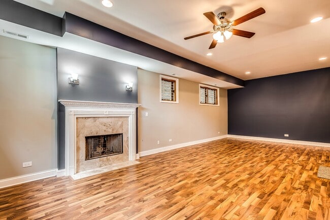 Photo - 4247 S Prairie Ave