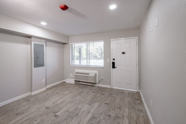 Photo - ALMA Apartments