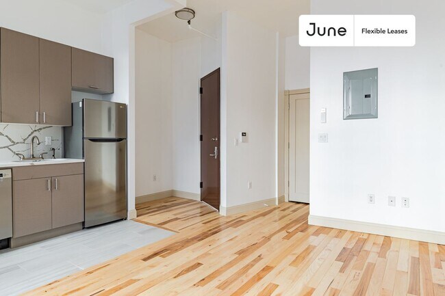 Photo - 47 W 71st St Unidad 3R