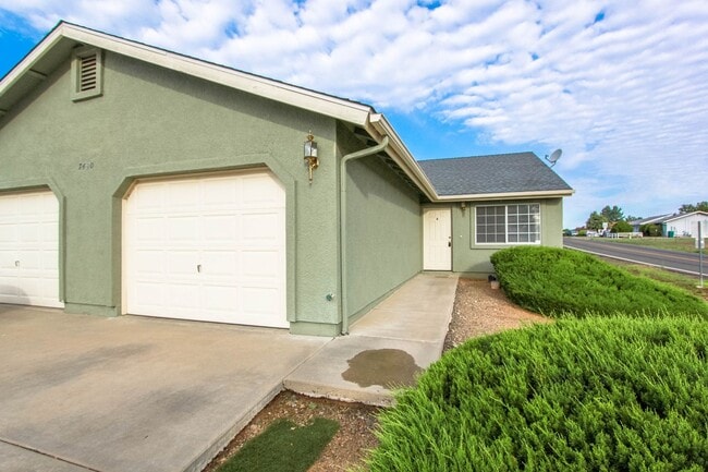 Building Photo - 7430 E Lobo Way Unit #A