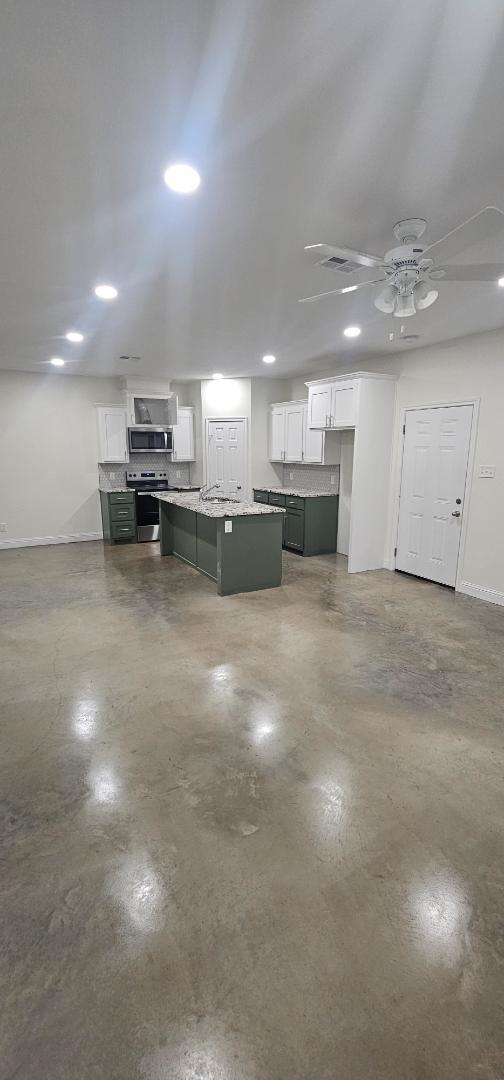 Photo - 406 S Andrews Dr