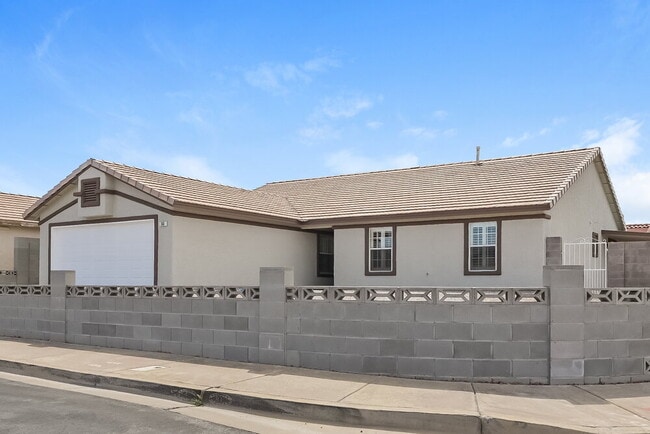 Photo - 360 Dooley Dr