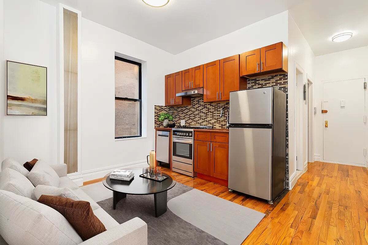 Photo - 160 Waverly Pl Unit 10
