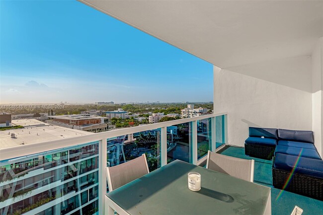 Building Photo - 2301 Collins Ave Unit 1230 Rental