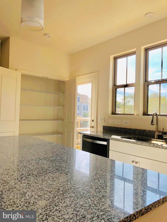 Photo - 124 Tolocka Terrace NE