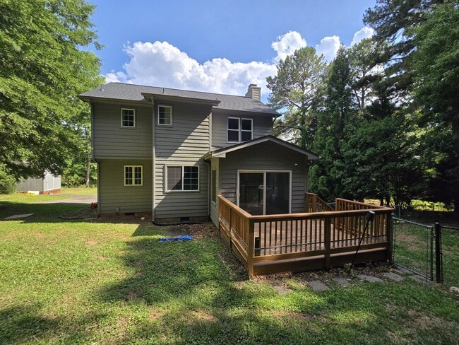 Photo - 2808 Livery Way
