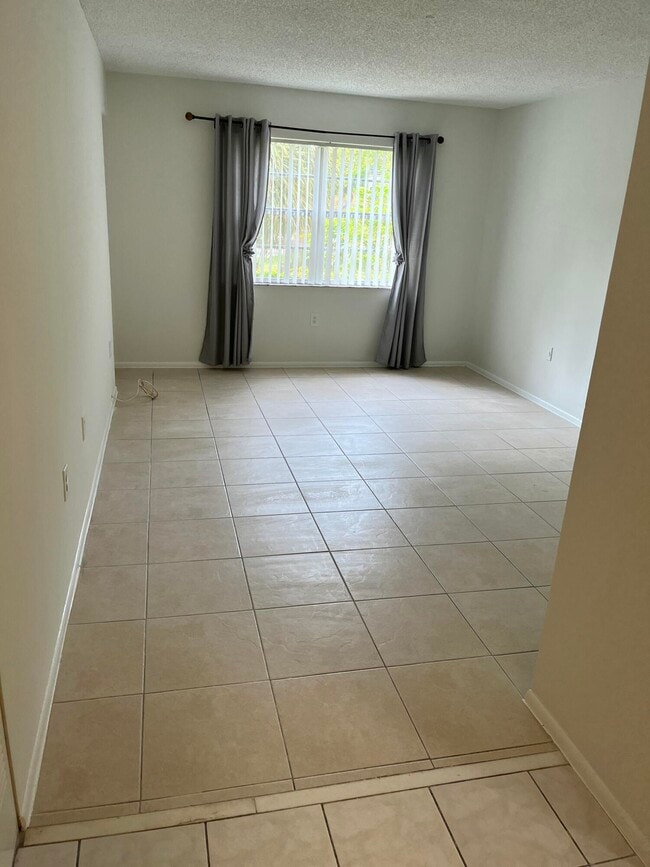 Photo - 4304 NW 9th Ave Unit 3-1-A