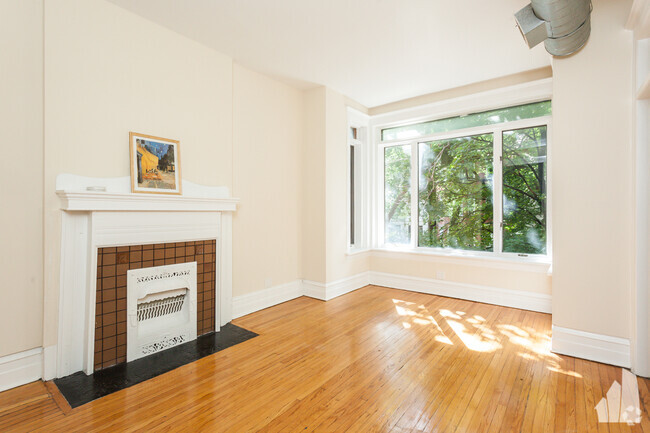 Building Photo - 900 W Newport Ave Unit 2 Rental