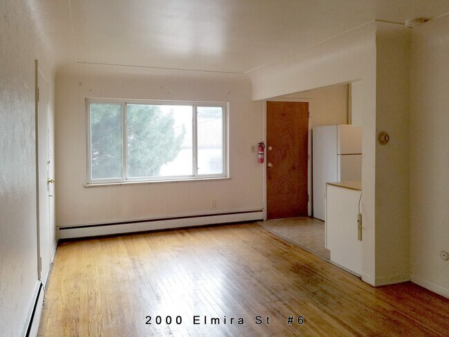 Photo - * $1000  Great location off Montview and Elmira Unit 6
