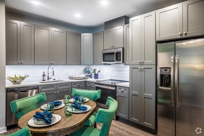 2 BR, 2 BA - 1106SF