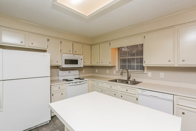 Photo - Beautiful 3 Bedroom Home in Flowood, MS