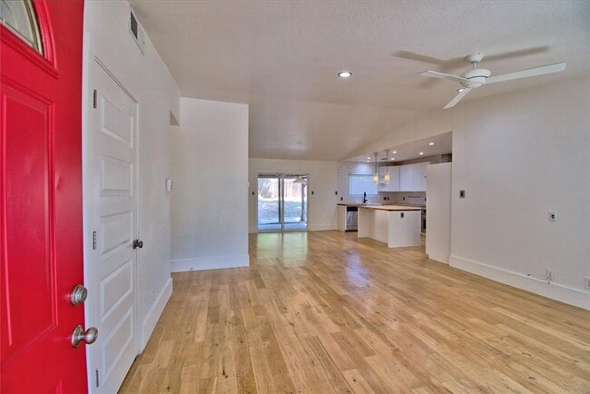 Photo - 2604 Sherwood Ln