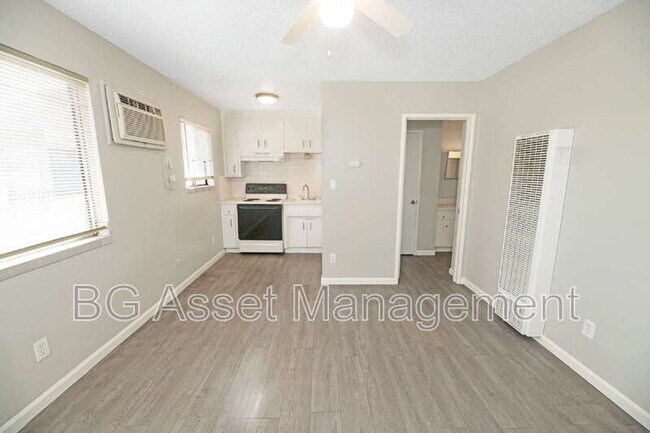 Photo - 1928 Ethan Way Unit 21