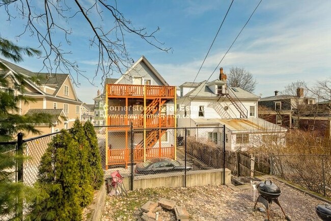 Photo - 28 Hillside St Unit 2