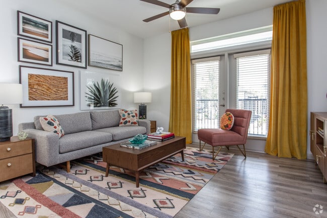 1 Br, Living Room