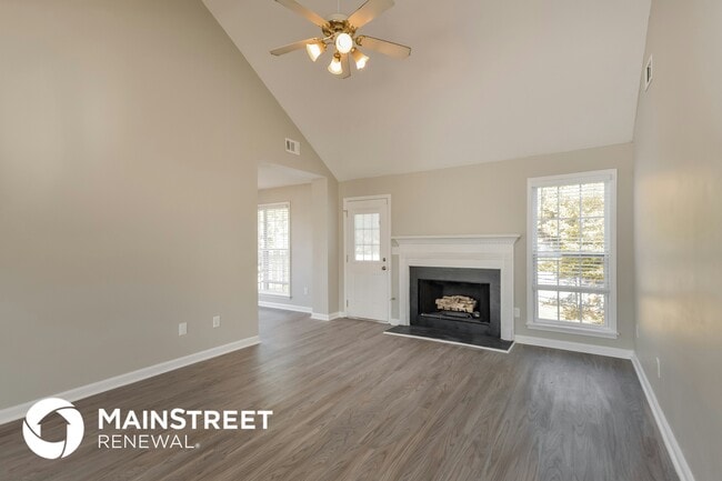 Photo - 246 Rockingham Dr