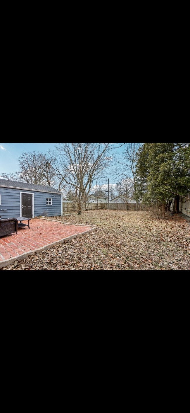 Photo - 5168 Caroline Ave