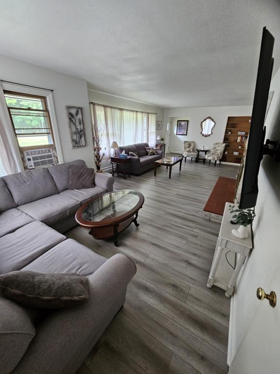 Photo - 503 Rosa Ave