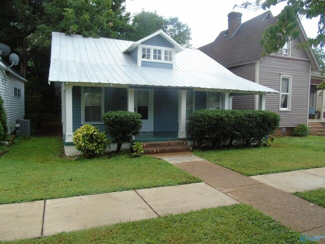 Building Photo - 802 Beirne Ave NE