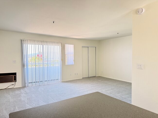 Harbor Court Apartments