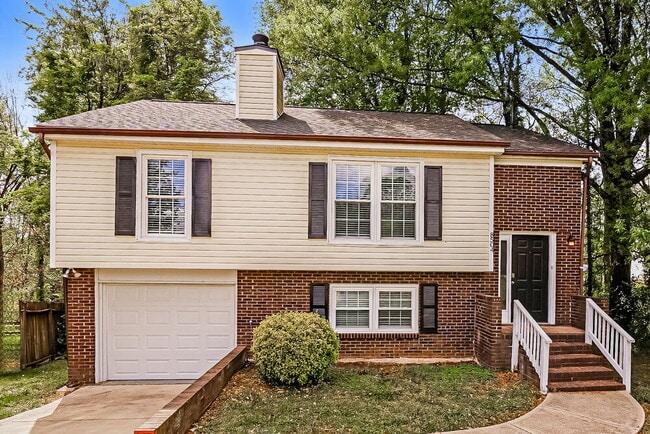 Building Photo - 8504 Beechbrooke Rd