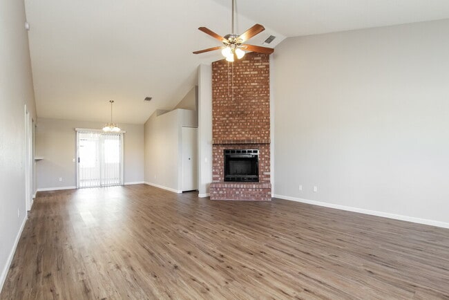 Photo - 2690 W Saddle Ranch Pl