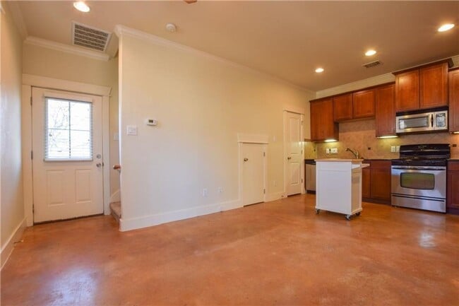 Photo - 5405 Avenue H Unit B