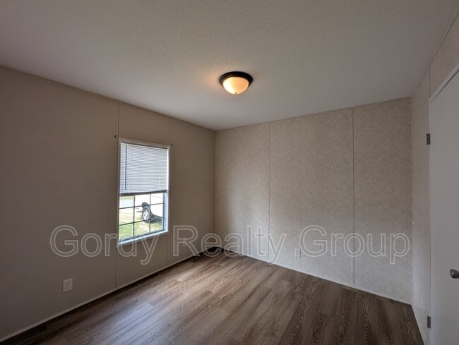 Photo - 6948 Illinois St