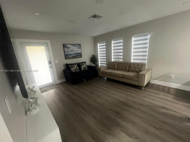 Photo - 2 bedroom in Hollywood FL 33021