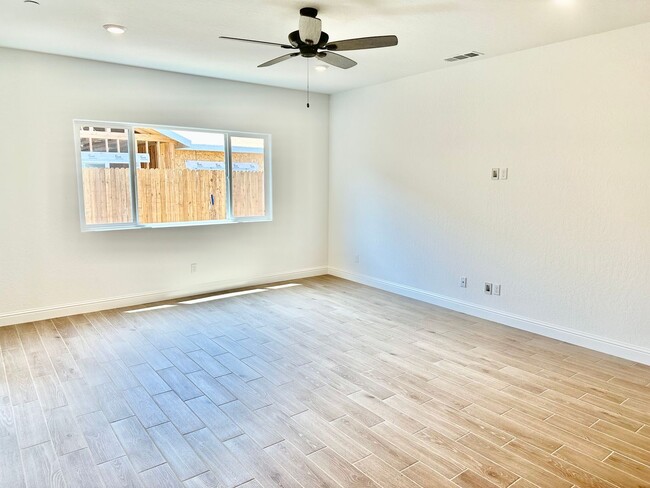 Photo - 7219 E Simpson Ave