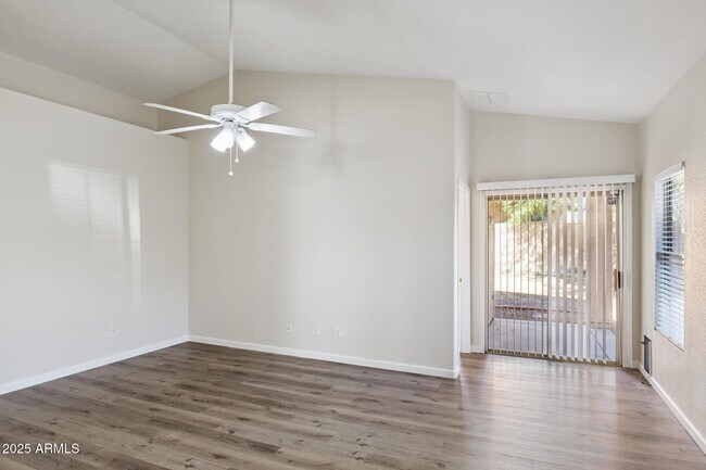 Photo - 6346 W Hess St