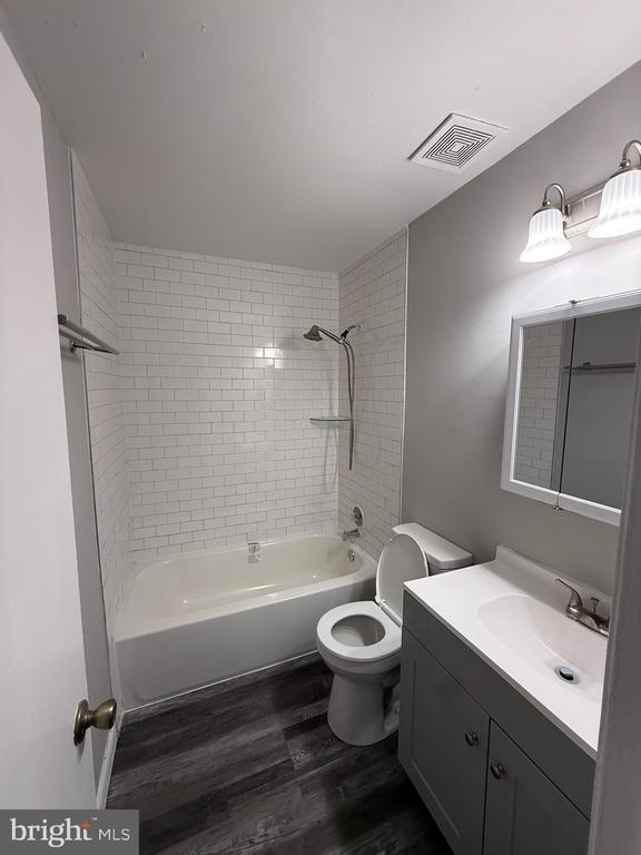 Photo - 5055 Lakeland Ct