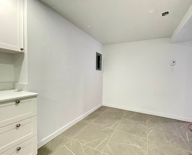 Photo - 136 Rue Bérard Unit 3795 rue Saint-Kevin